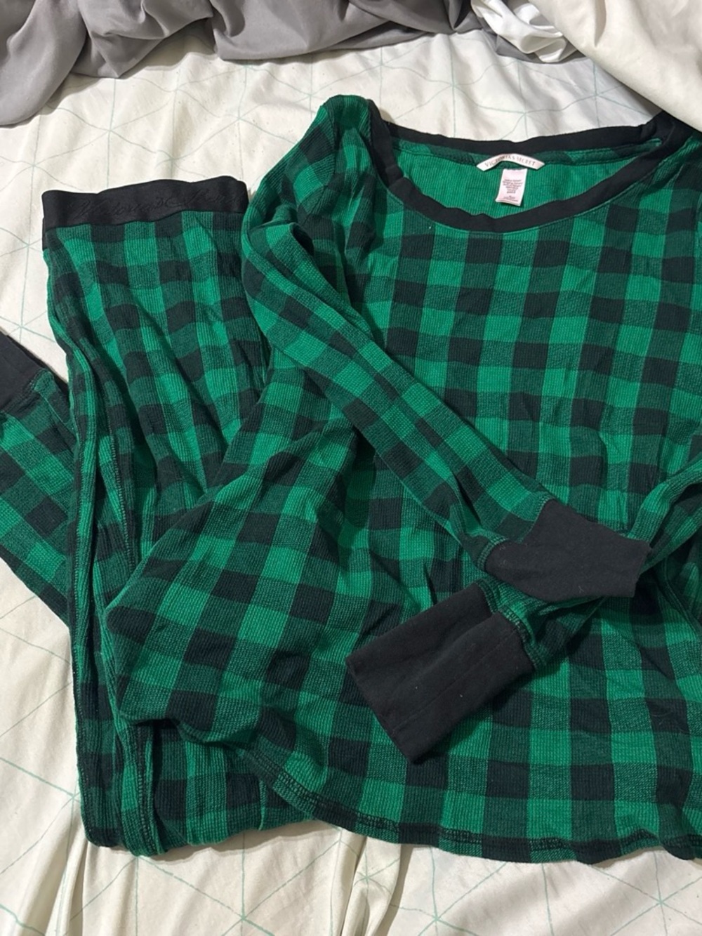 Victoria's Secret Kids Green and Black Buffalo Plaid Pajama Set